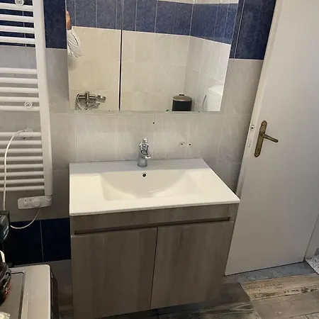 Apartment Stadium *